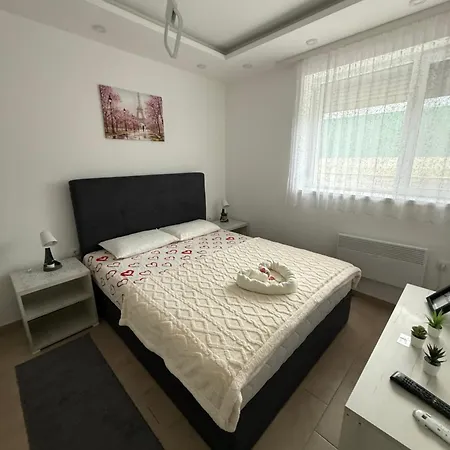 Petra Apartament *